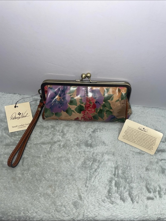 Patricia Nash Handbags - NWT Patricia Nash ‘Renna’ Kisslock Wristlet/Clutch